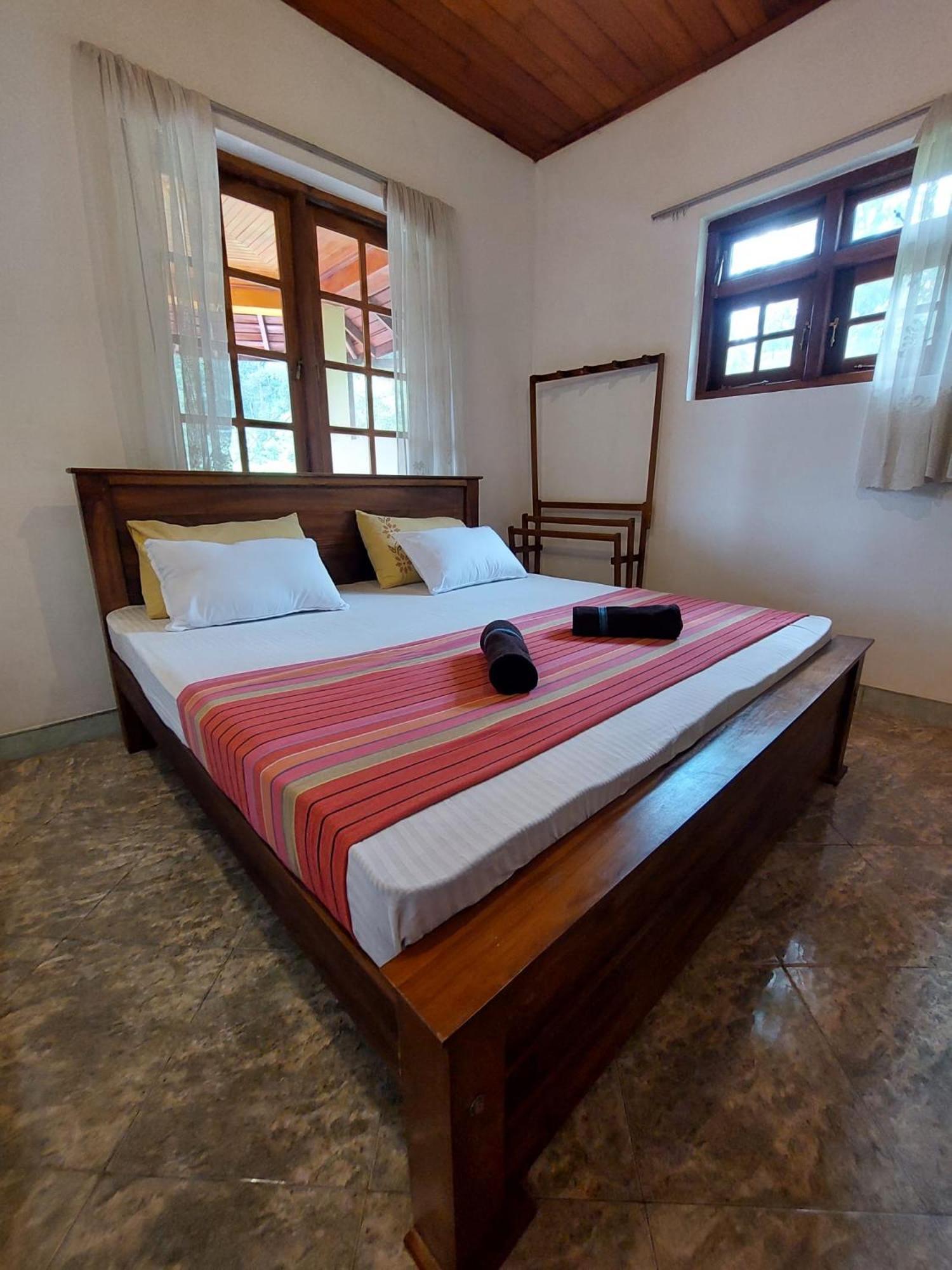 Hôtel Mystique Hideout à Kandy Extérieur photo